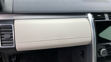 Land Rover Discovery 3.0 D300 Dynamic SE 5dr Auto Diesel Station Wagon